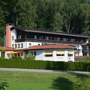 St. Ulrich Garni Hotel